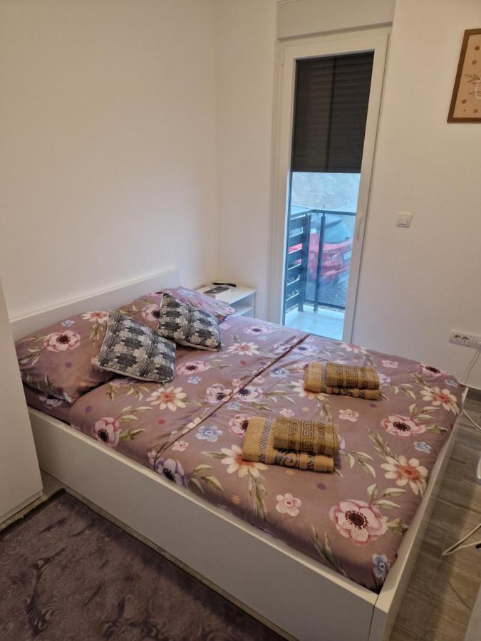 Apartment Divcibarska Idila